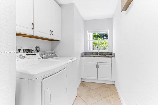 4918 SW 195th Ter, Miramar, FL 33029