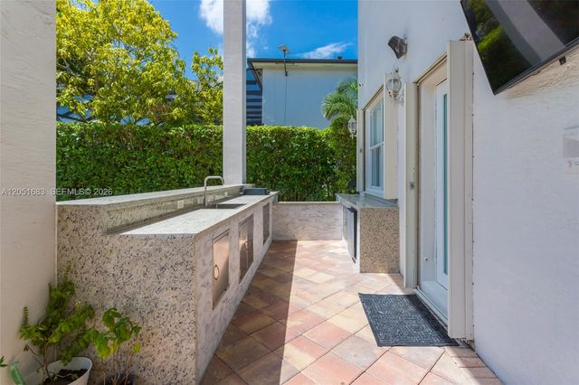 4918 SW 195th Ter, Miramar, FL 33029