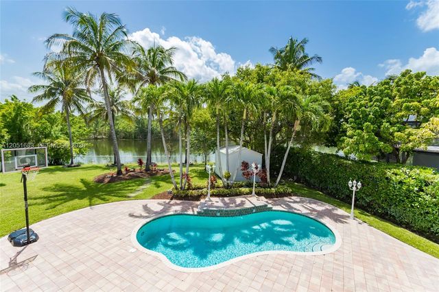 4918 SW 195th Ter, Miramar, FL 33029