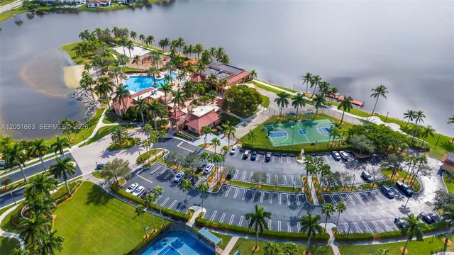 4918 SW 195th Ter, Miramar, FL 33029