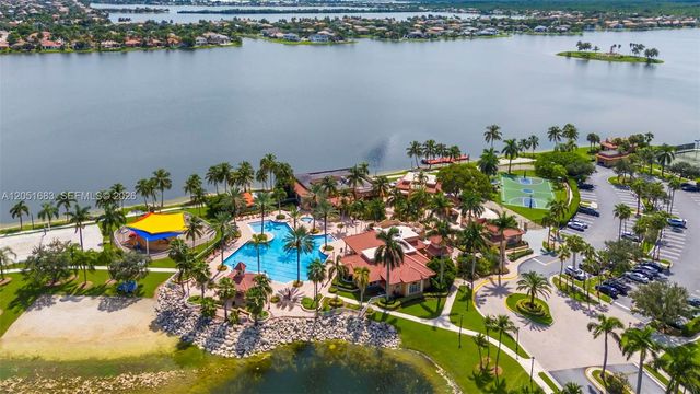 4918 SW 195th Ter, Miramar, FL 33029