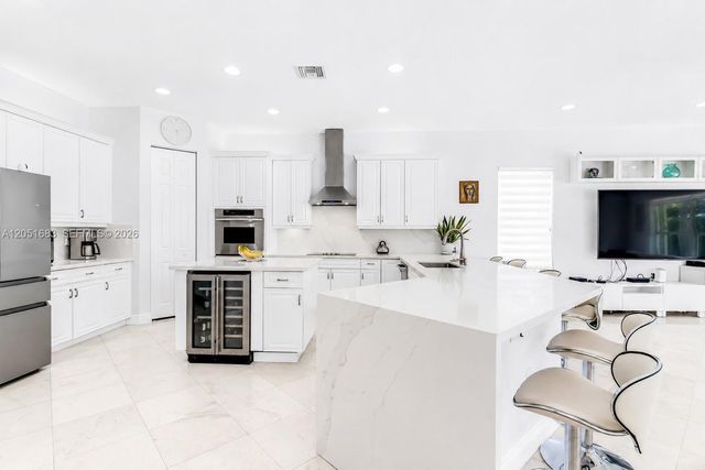 4918 SW 195th Ter, Miramar, FL 33029