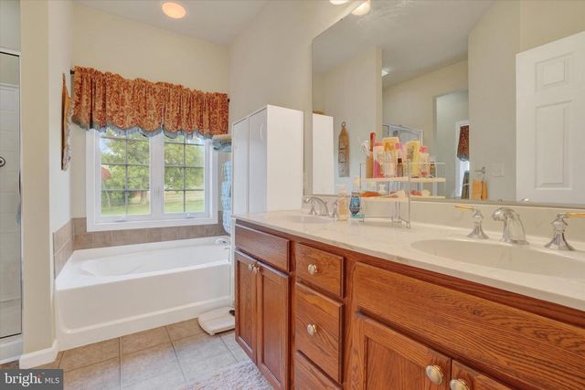 2082 WESTBURY CT, Red Lion, PA 17356