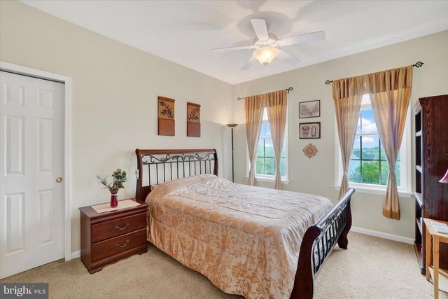 2082 WESTBURY CT, Red Lion, PA 17356