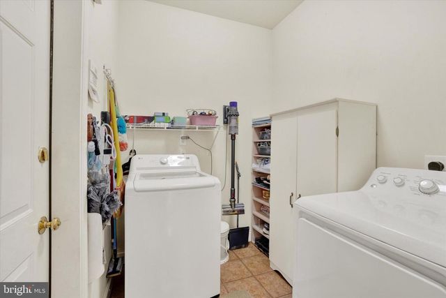 2082 WESTBURY CT, Red Lion, PA 17356