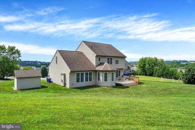 2082 WESTBURY CT, Red Lion, PA 17356