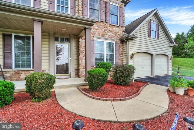 2082 WESTBURY CT, Red Lion, PA 17356
