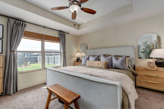 1347 S Strasbourg Avenue, Springfield, MO 65802