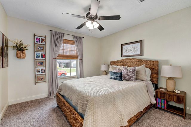 1347 S Strasbourg Avenue, Springfield, MO 65802