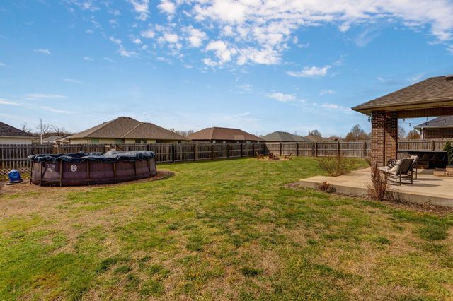 1347 S Strasbourg Avenue, Springfield, MO 65802