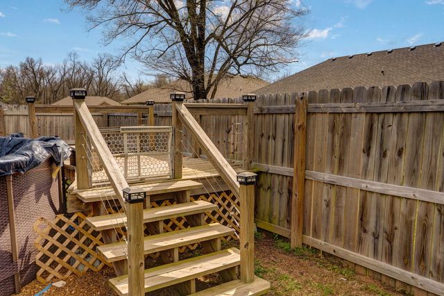 1347 S Strasbourg Avenue, Springfield, MO 65802