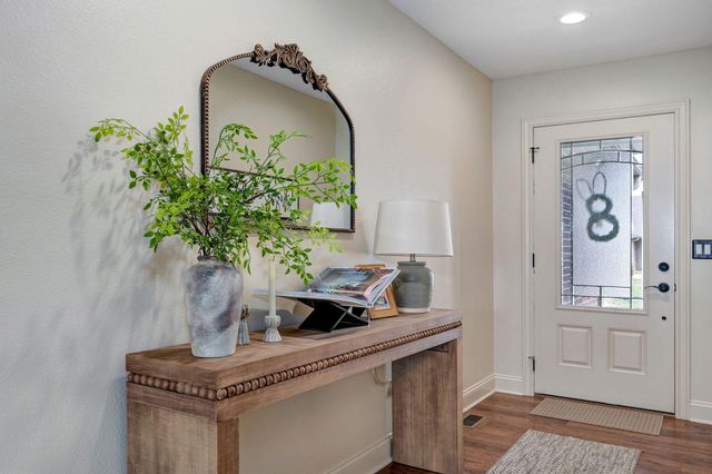 1347 S Strasbourg Avenue, Springfield, MO 65802