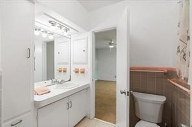 1705 NE 26TH Avenue, Fort Lauderdale, FL 33305