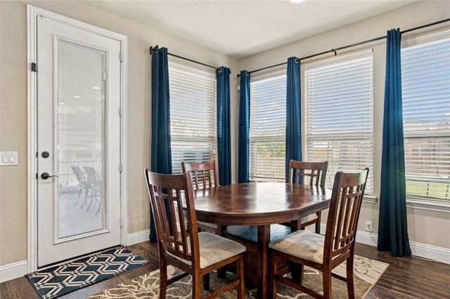2820 Mariposa Drive, Grand Prairie, TX 75054