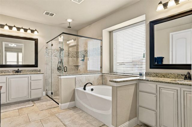 2820 Mariposa Drive, Grand Prairie, TX 75054