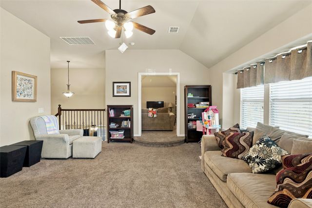 2820 Mariposa Drive, Grand Prairie, TX 75054