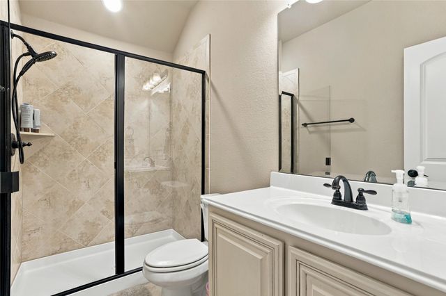 2820 Mariposa Drive, Grand Prairie, TX 75054