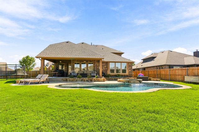 2820 Mariposa Drive, Grand Prairie, TX 75054