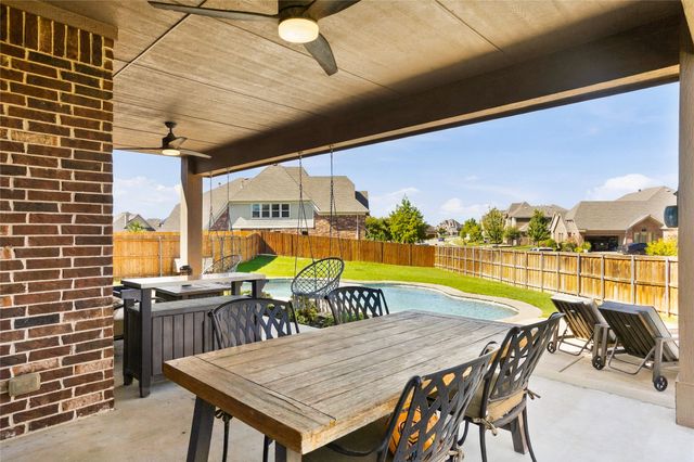 2820 Mariposa Drive, Grand Prairie, TX 75054