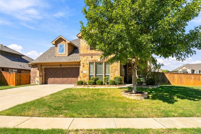 2820 Mariposa Drive, Grand Prairie, TX 75054