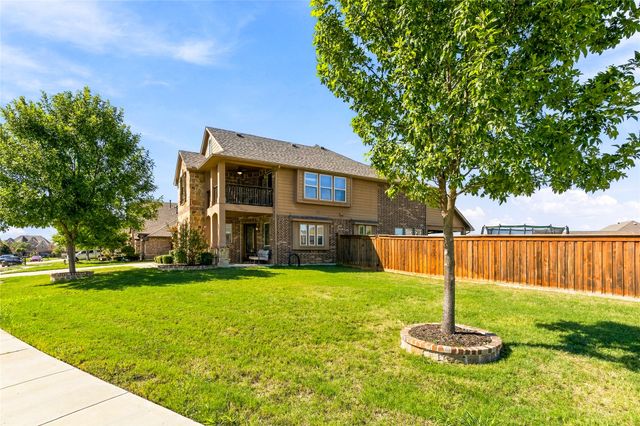 2820 Mariposa Drive, Grand Prairie, TX 75054