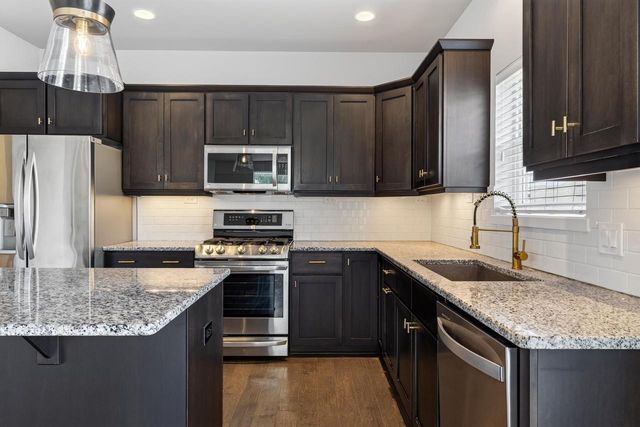 725 Quiet Pond Drive, Verona, WI 53593