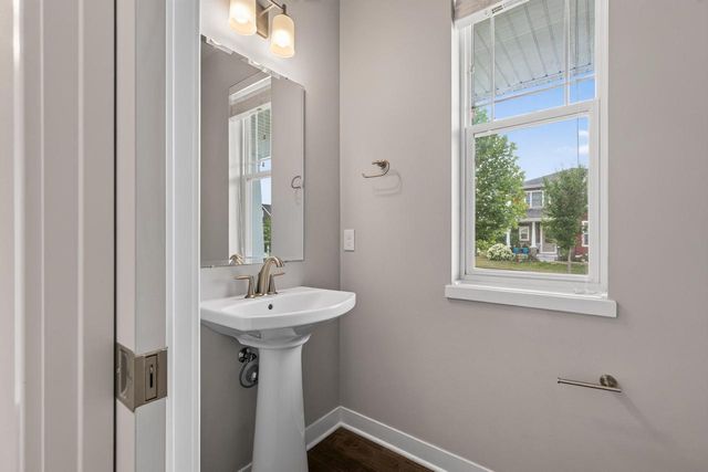 725 Quiet Pond Drive, Verona, WI 53593