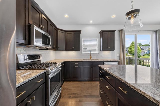 725 Quiet Pond Drive, Verona, WI 53593
