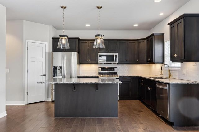 725 Quiet Pond Drive, Verona, WI 53593