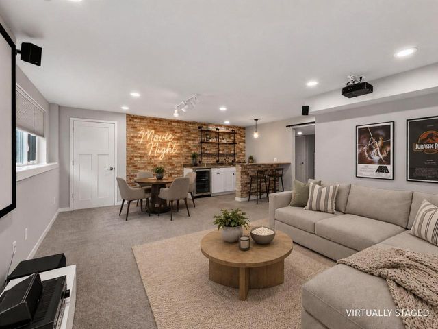 725 Quiet Pond Drive, Verona, WI 53593