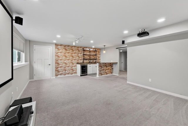 725 Quiet Pond Drive, Verona, WI 53593