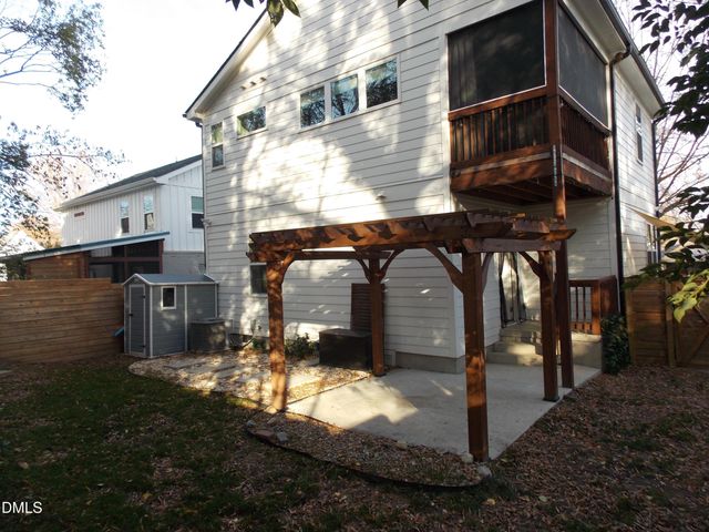 202 Lincoln Court, Raleigh, NC 27610