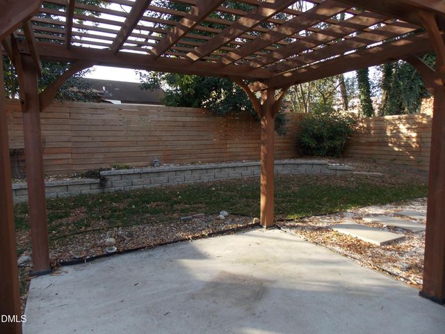 202 Lincoln Court, Raleigh, NC 27610