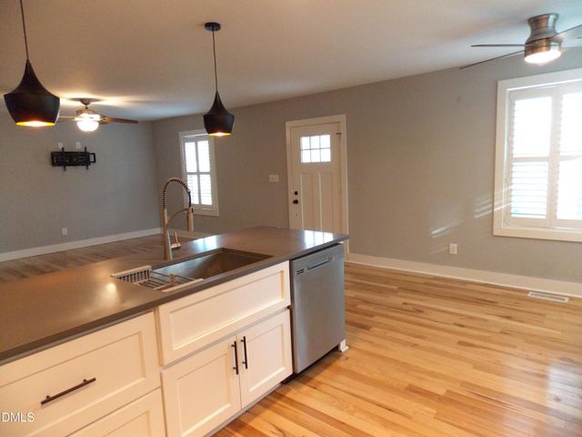 202 Lincoln Court, Raleigh, NC 27610