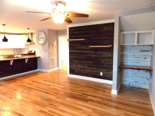 202 Lincoln Court, Raleigh, NC 27610