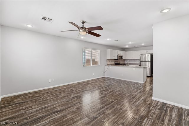 10388 Midseason Mist Street, Las Vegas, NV 89183