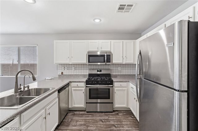 10388 Midseason Mist Street, Las Vegas, NV 89183