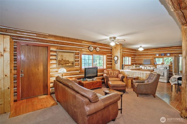 879 9th Ave, Fox Island, WA 98333