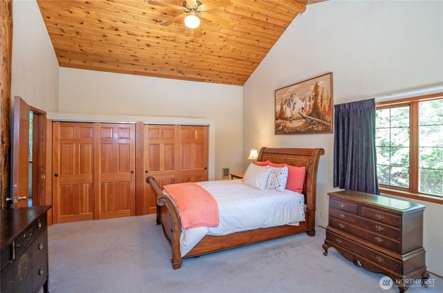 879 9th Ave, Fox Island, WA 98333