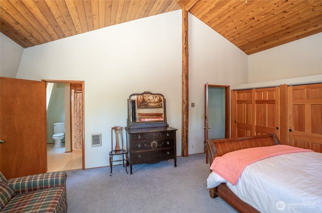 879 9th Ave, Fox Island, WA 98333