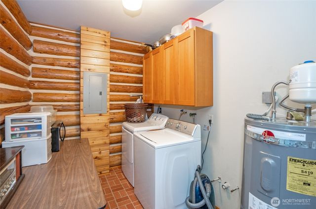 879 9th Ave, Fox Island, WA 98333
