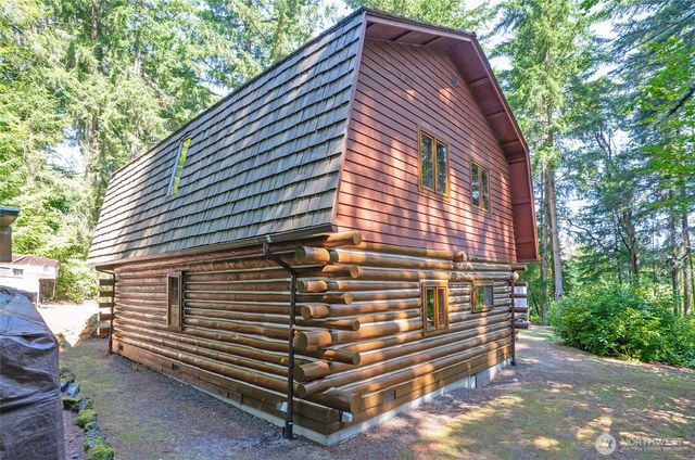 879 9th Ave, Fox Island, WA 98333