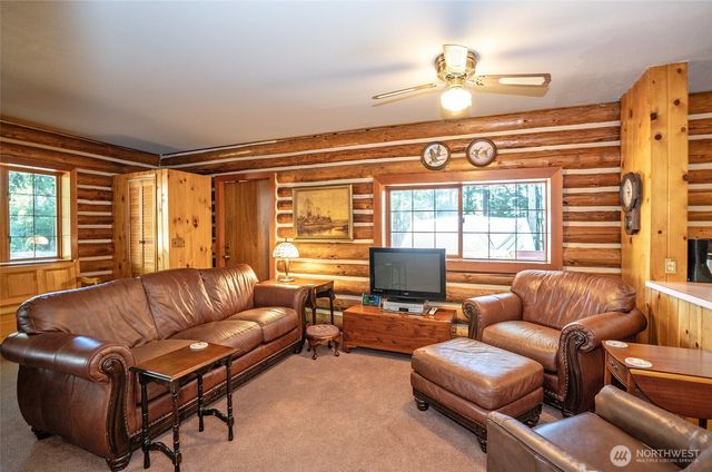879 9th Ave, Fox Island, WA 98333
