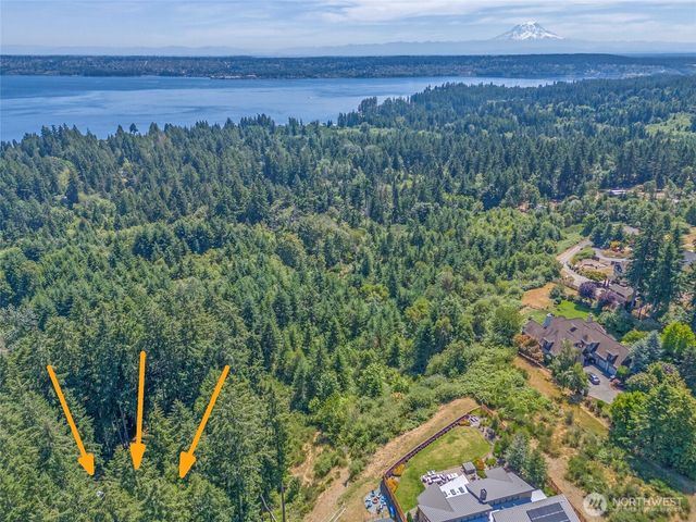879 9th Ave, Fox Island, WA 98333