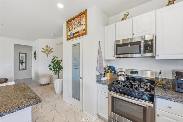15797 Mint, Adelanto, CA 92301