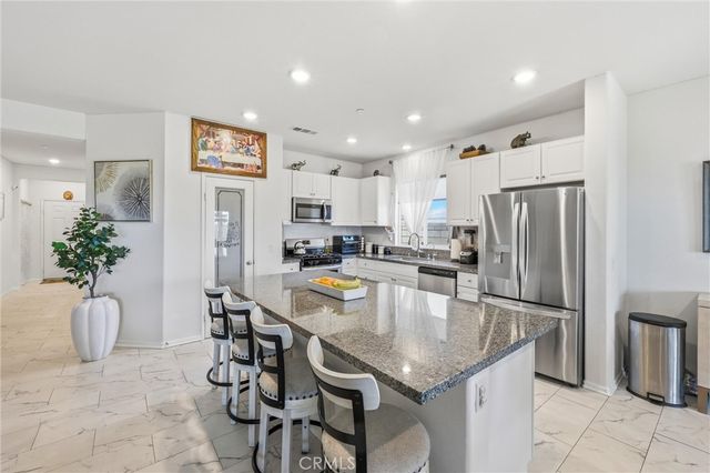 15797 Mint, Adelanto, CA 92301