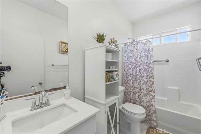 15797 Mint, Adelanto, CA 92301