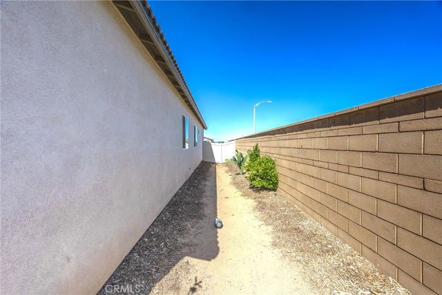 15797 Mint, Adelanto, CA 92301