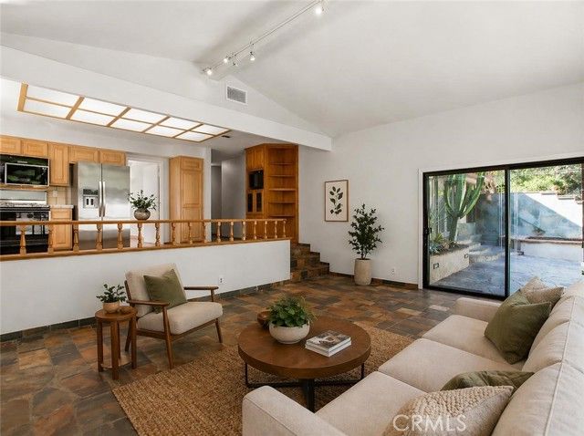 1475 Paseo Maravilla, San Dimas, CA 91773
