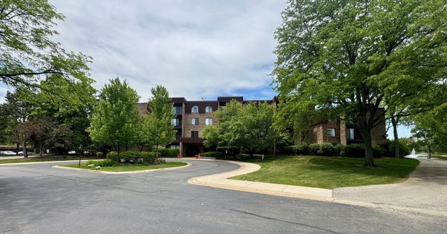 2050 Valencia Drive 205C, Northbrook, IL 60062